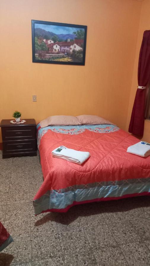 Hotel Maya America Panajachel Bagian luar foto