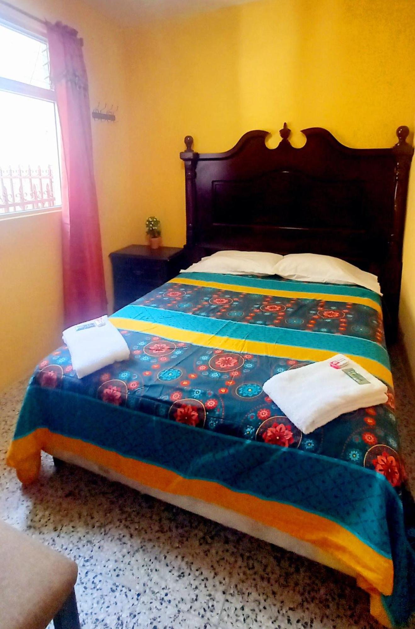Hotel Maya America Panajachel Bagian luar foto